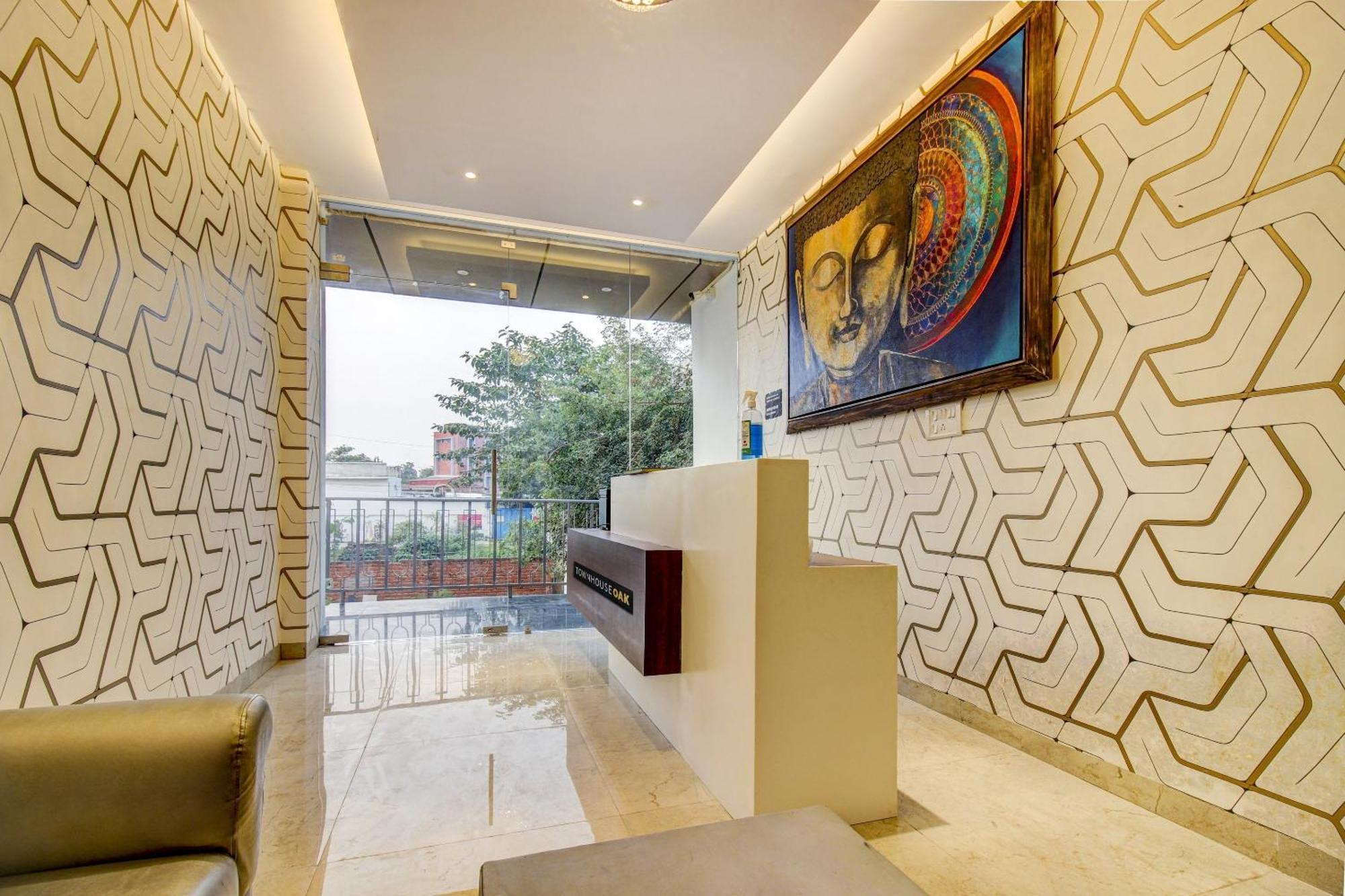 Super Townhouse Oak Aurelia Grand Hotel Lucknow Luaran gambar